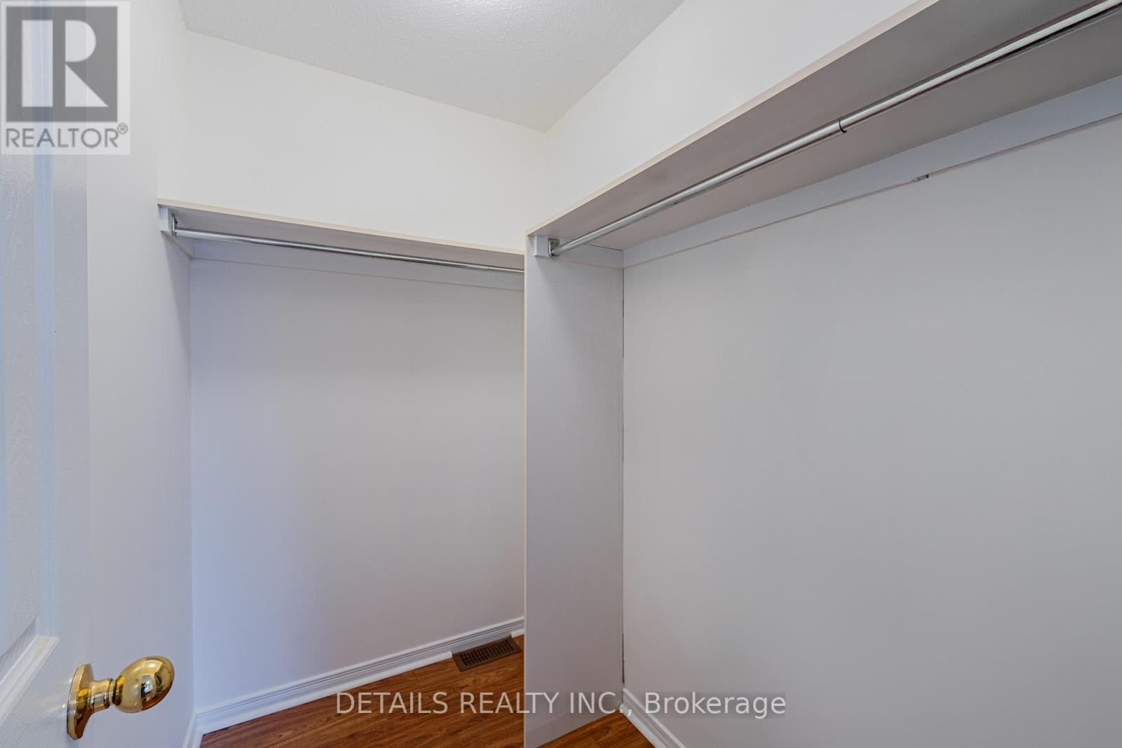 












20 - 376 WIFFEN PRIVATE

,
Ottawa,




Ontario
K2H1G4

