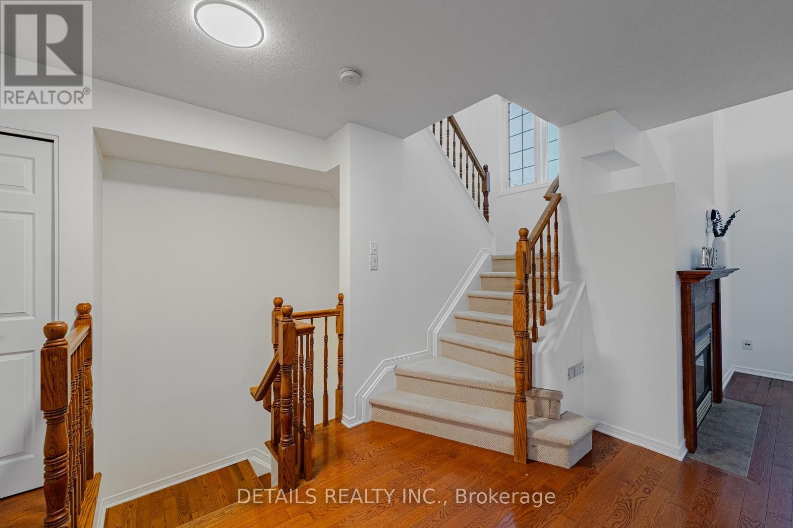 












20 - 376 WIFFEN PRIVATE

,
Ottawa,




Ontario
K2H1G4


