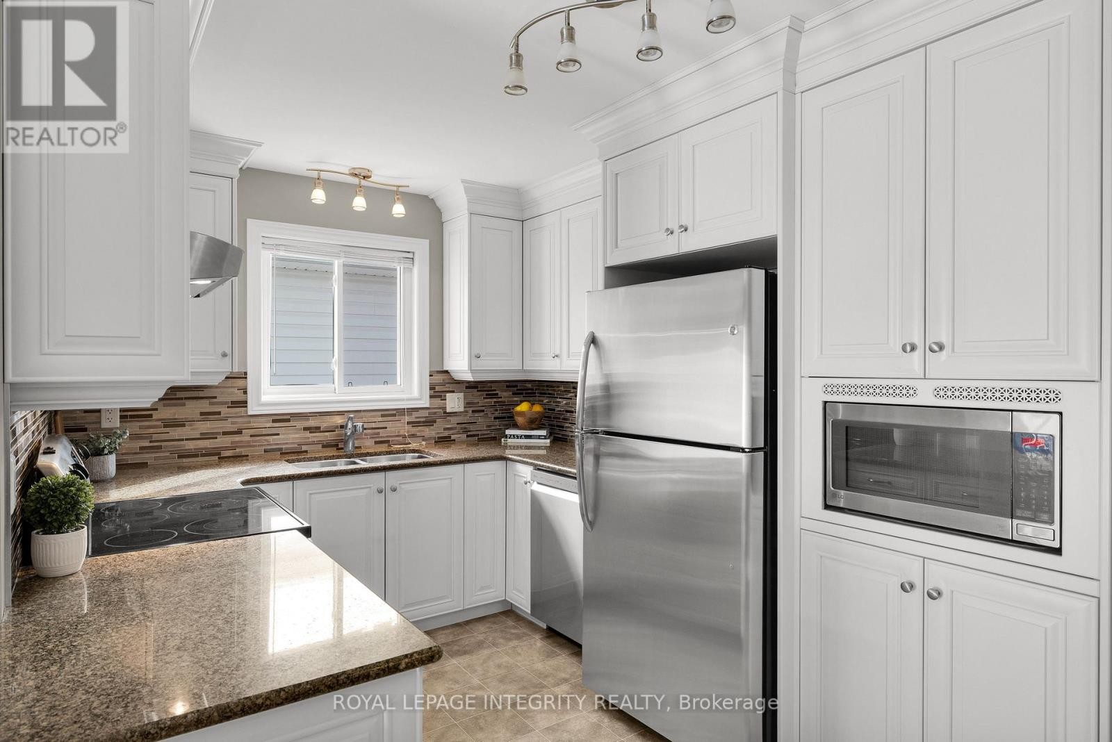 












59 JOHANNA STREET

,
Mississippi Mills,




Ontario
K0A1A0

