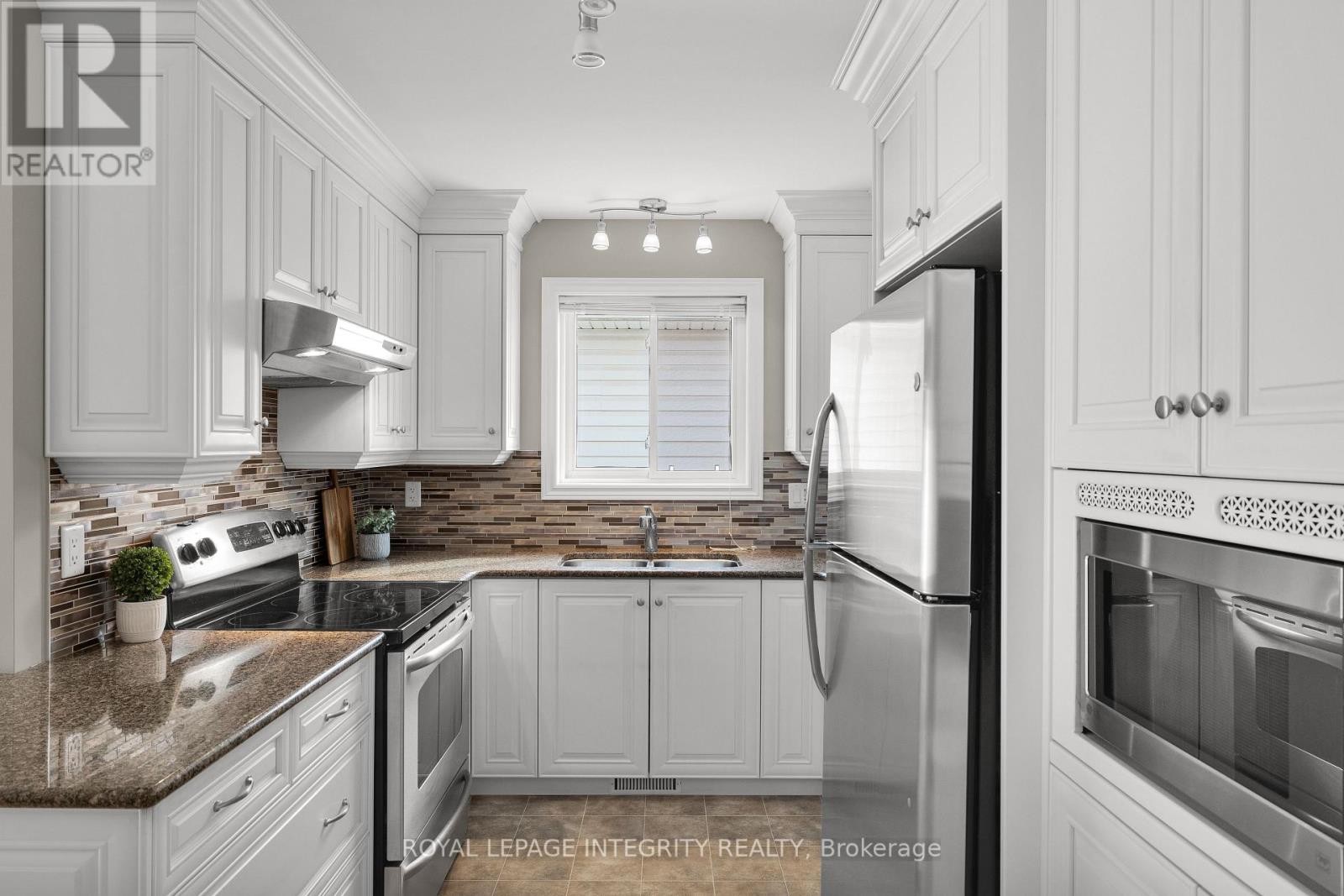 












59 JOHANNA STREET

,
Mississippi Mills,




Ontario
K0A1A0

