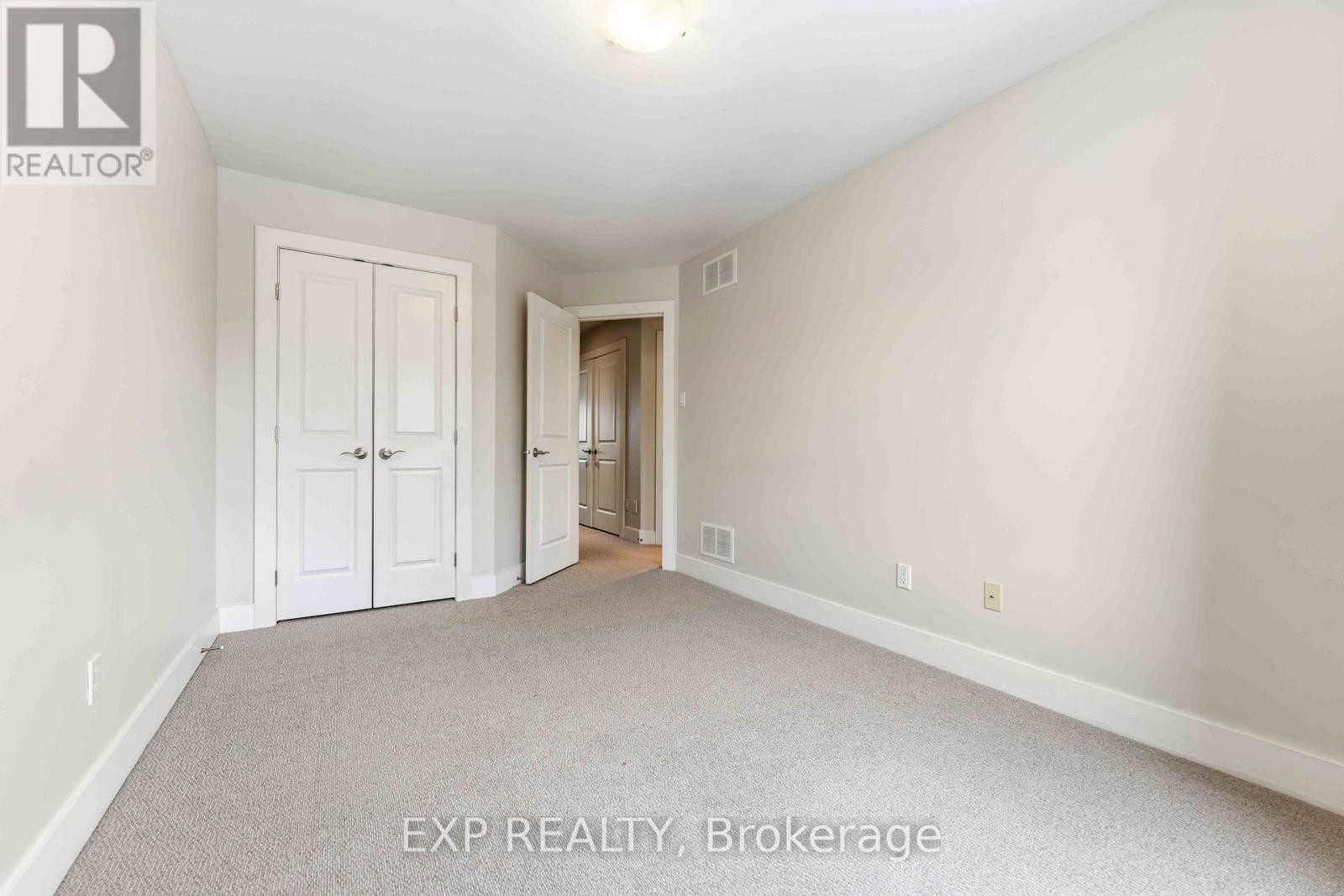 












152 RIVINGTON STREET

,
Ottawa,




Ontario
K0A1L0

