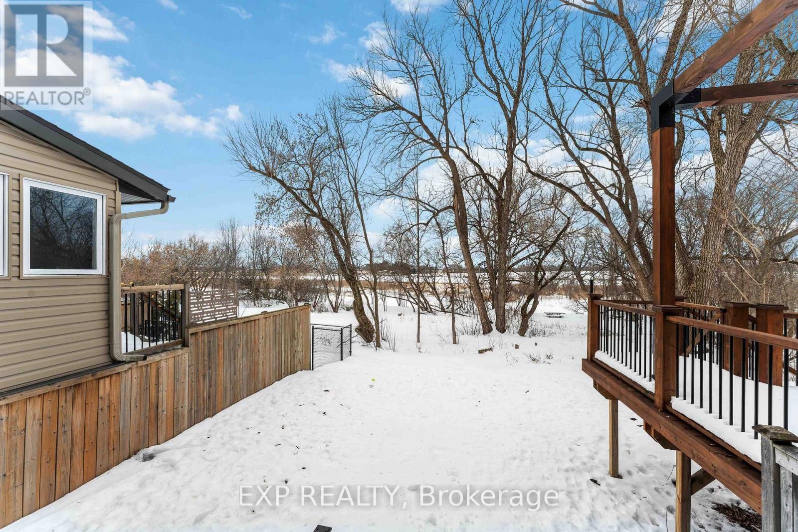 












152 RIVINGTON STREET

,
Ottawa,




Ontario
K0A1L0

