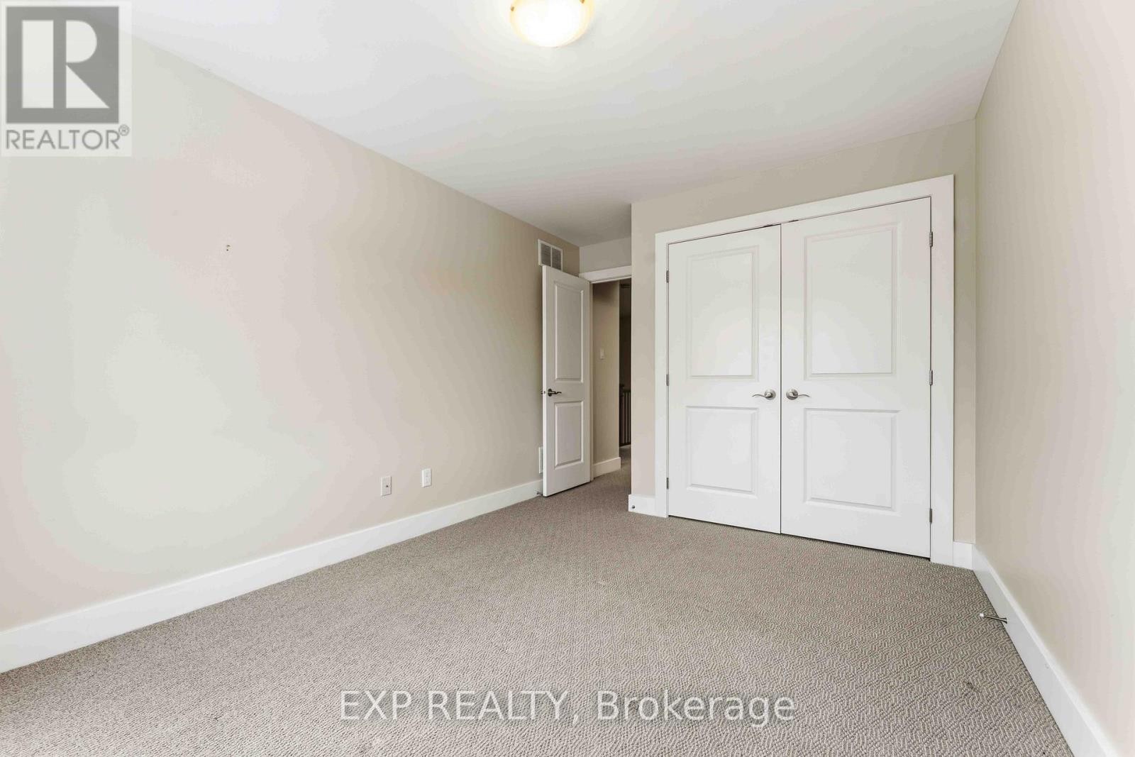 












152 RIVINGTON STREET

,
Ottawa,




Ontario
K0A1L0

