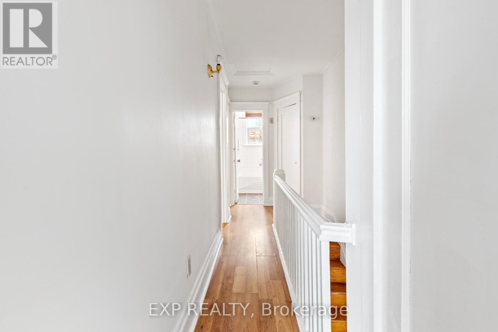 












292-294 CLARENCE STREET

,
Ottawa,




Ontario
K1N5R3

