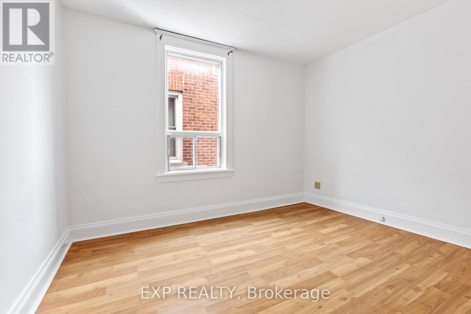 












292-294 CLARENCE STREET

,
Ottawa,




Ontario
K1N5R3

