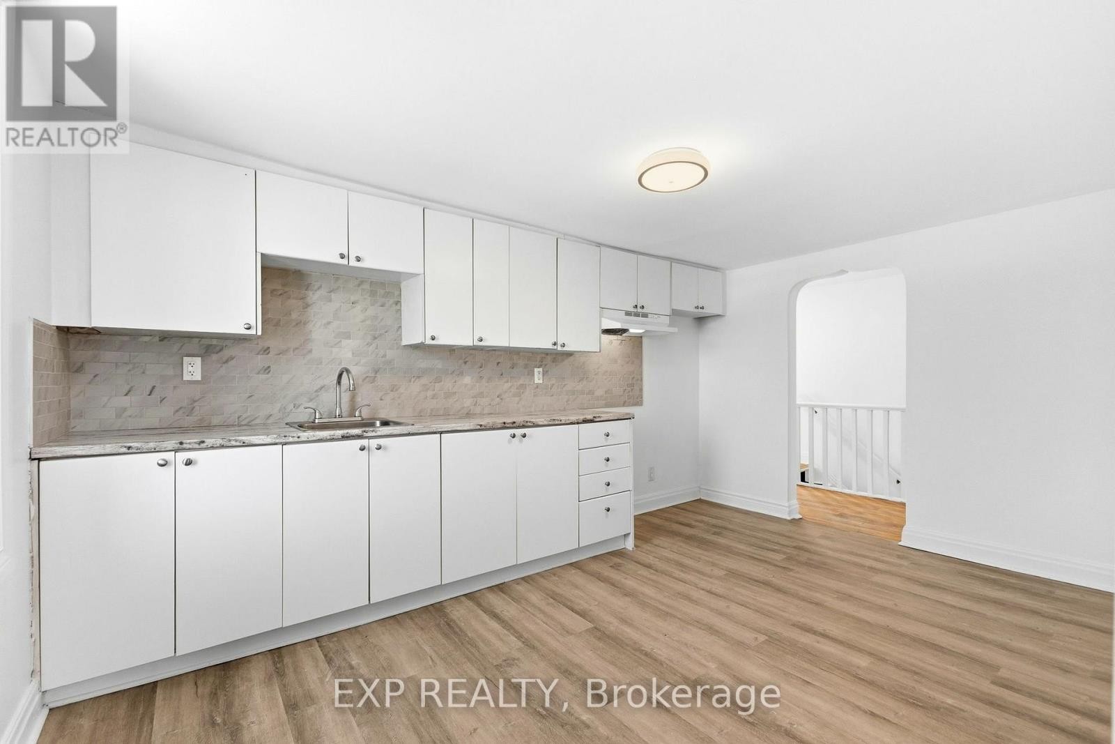 












278 ST JACQUES STREET

,
Ottawa,




Ontario
K1L5G7

