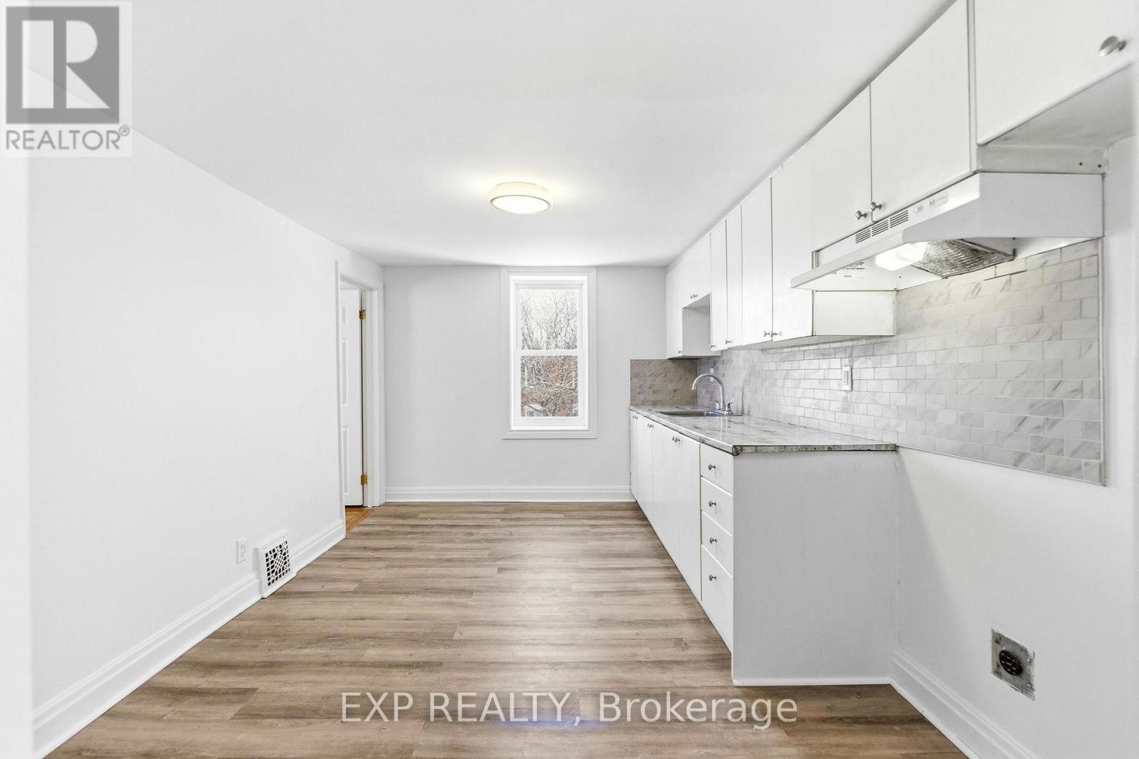 












278 ST JACQUES STREET

,
Ottawa,




Ontario
K1L5G7

