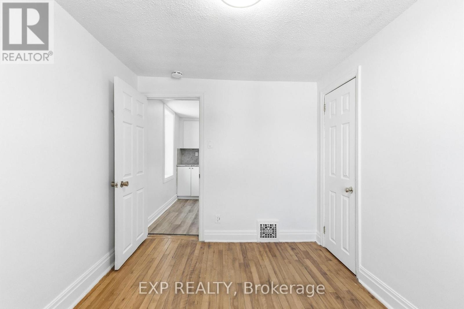 












278 ST JACQUES STREET

,
Ottawa,




Ontario
K1L5G7

