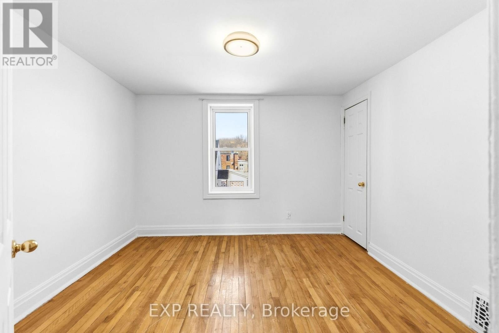 












278 ST JACQUES STREET

,
Ottawa,




Ontario
K1L5G7

