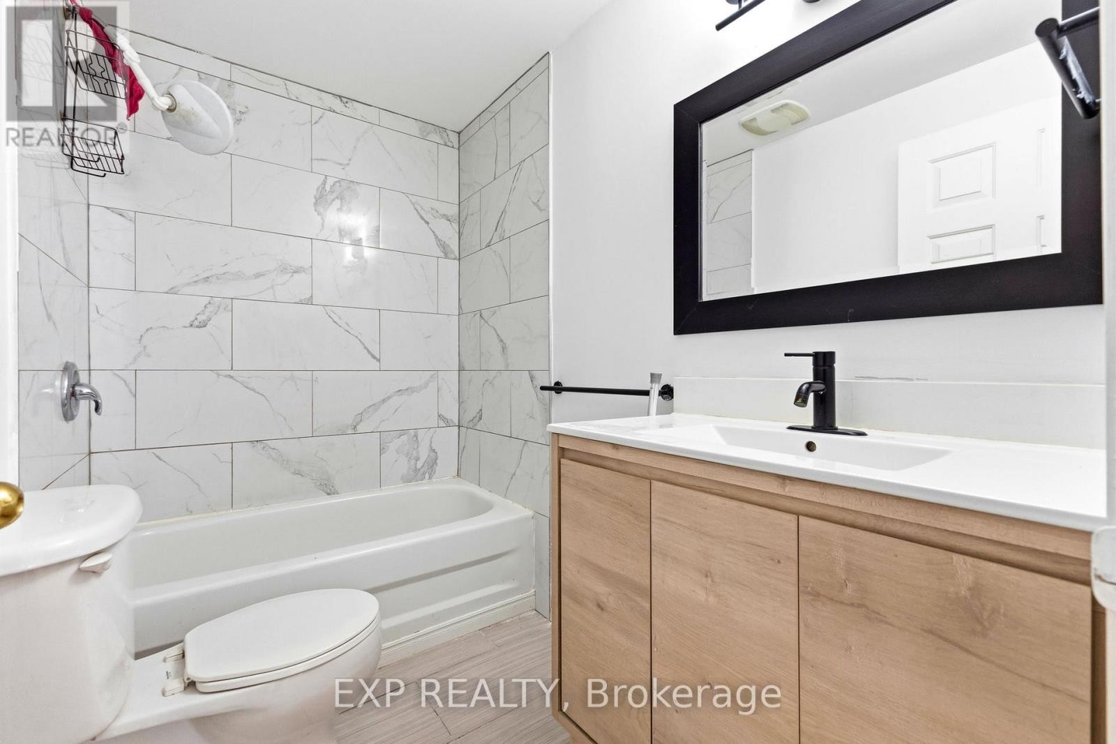 












278 ST JACQUES STREET

,
Ottawa,




Ontario
K1L5G7

