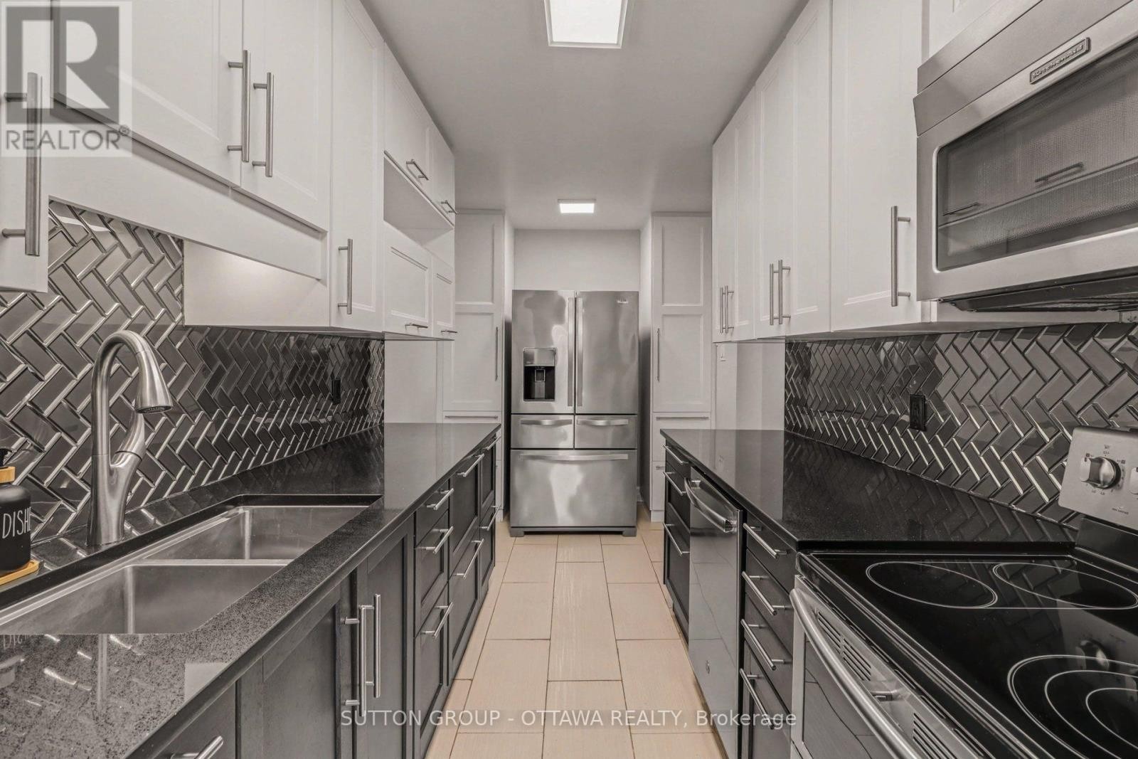 












1634 CHEEVERS CRESCENT

,
Ottawa,




Ontario
K4A2J5

