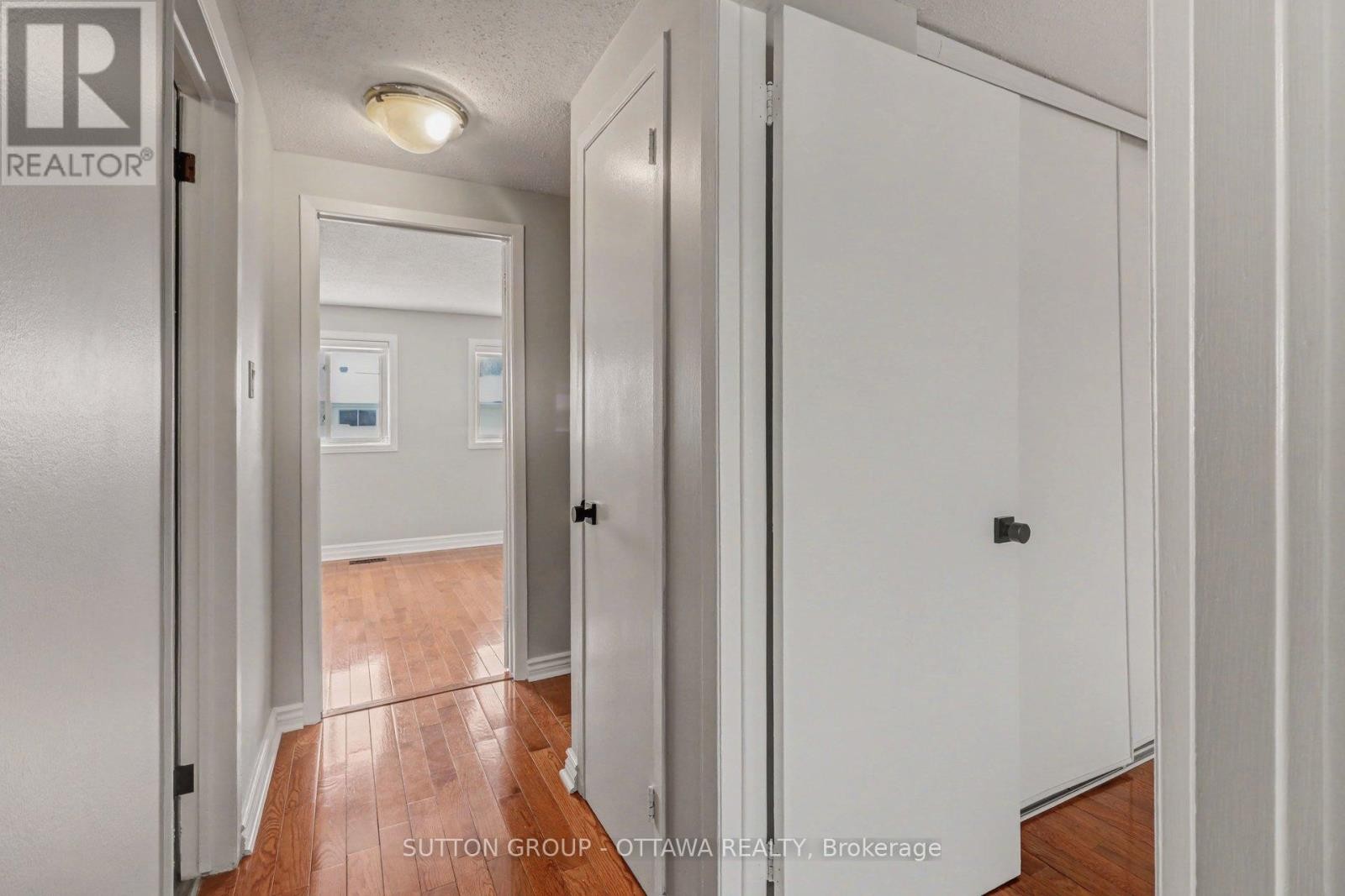 












1634 CHEEVERS CRESCENT

,
Ottawa,




Ontario
K4A2J5

