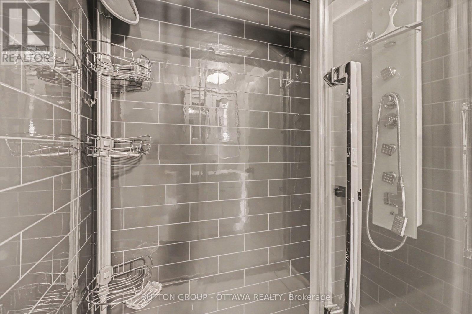 












1634 CHEEVERS CRESCENT

,
Ottawa,




Ontario
K4A2J5

