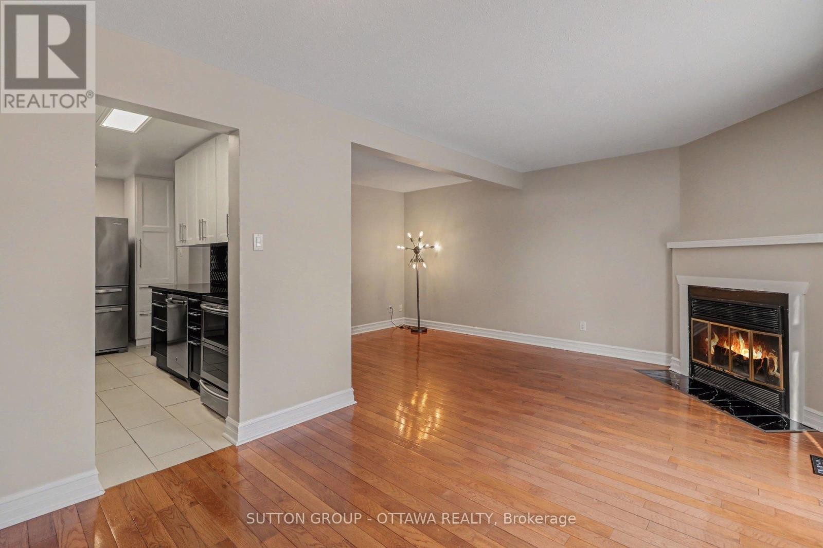 












1634 CHEEVERS CRESCENT

,
Ottawa,




Ontario
K4A2J5

