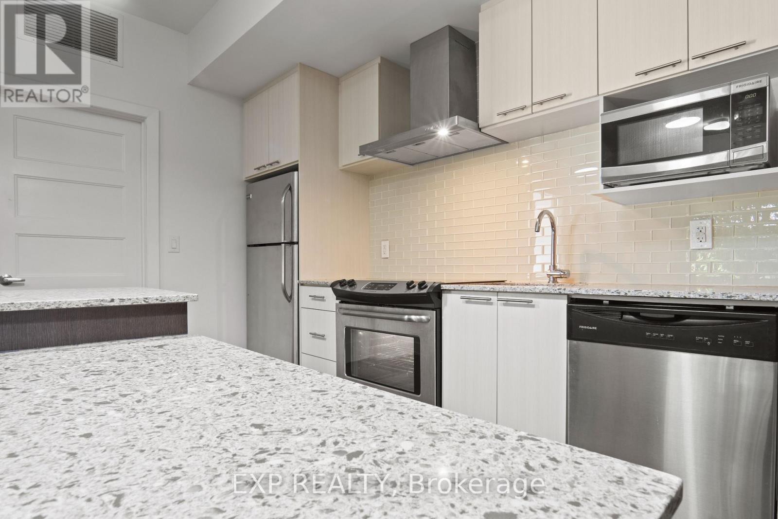 












108 - 2785 BASELINE ROAD

,
Ottawa,




Ontario
K2H0B7

