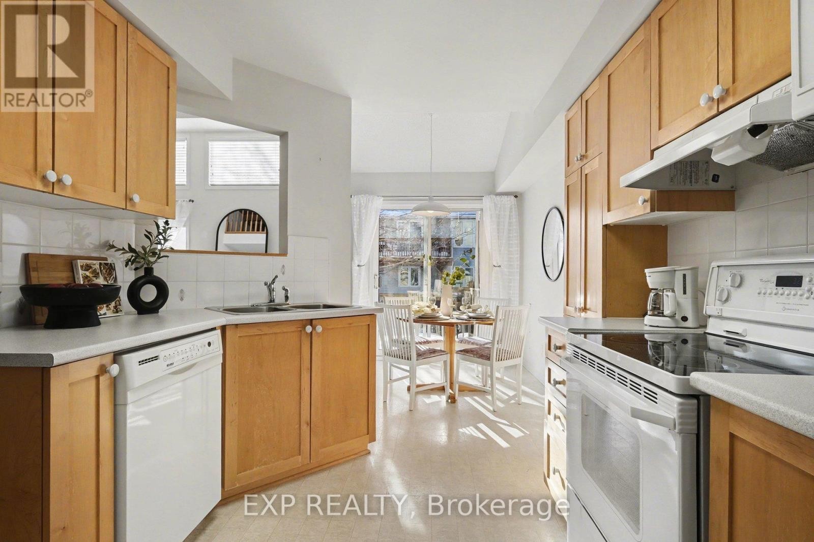 












89 INVERKIP AVENUE

,
Ottawa,




Ontario
K1T4B9

