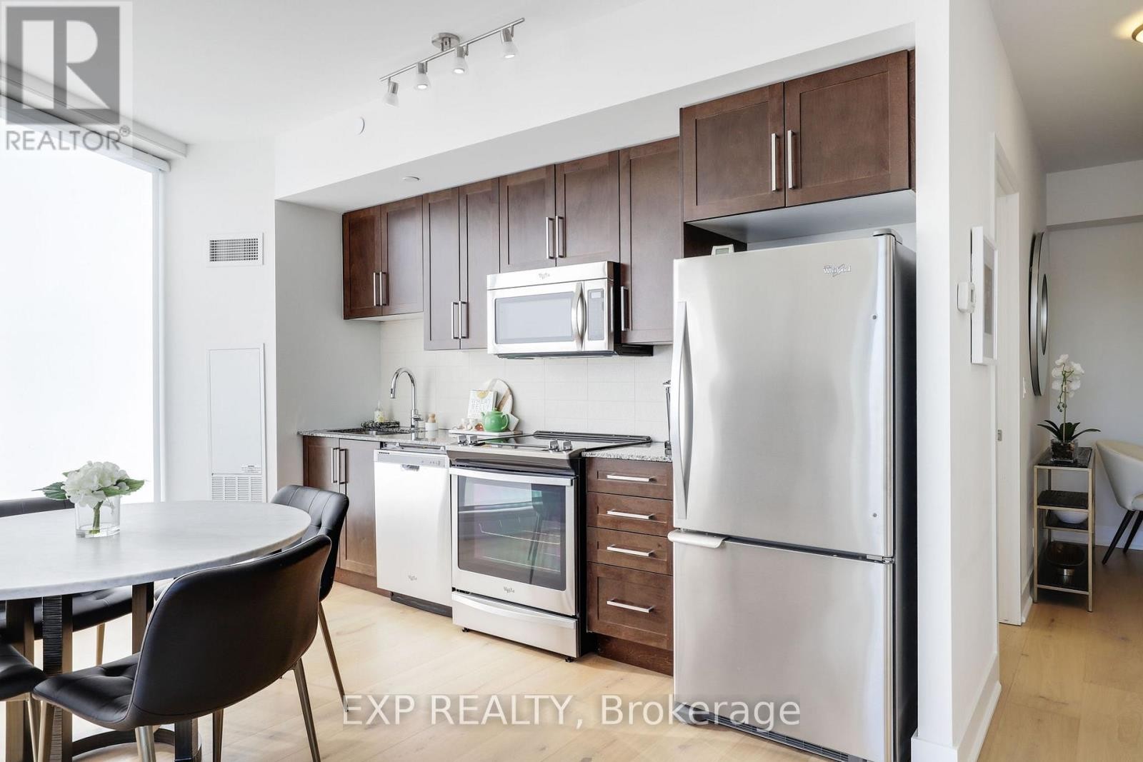 












810 - 485 RICHMOND ROAD

,
Ottawa,




Ontario
K2A3W9

