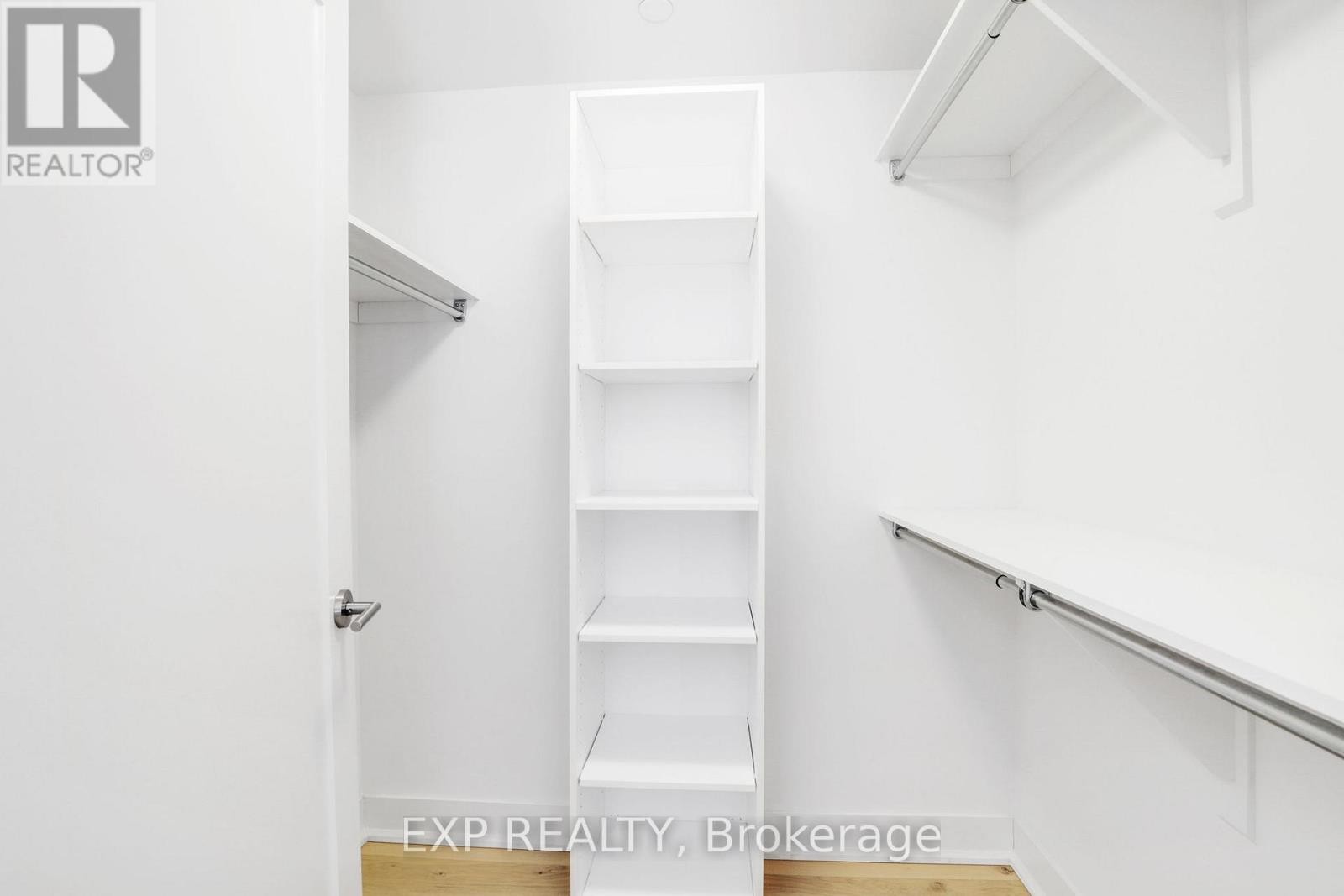 












810 - 485 RICHMOND ROAD

,
Ottawa,




Ontario
K2A3W9

