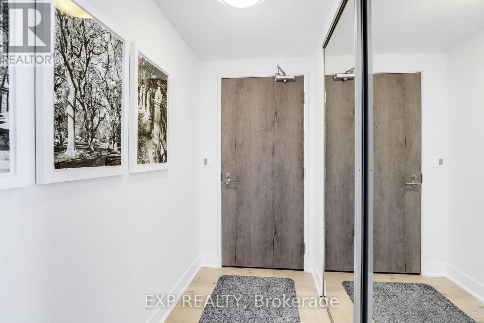 












810 - 485 RICHMOND ROAD

,
Ottawa,




Ontario
K2A3W9

