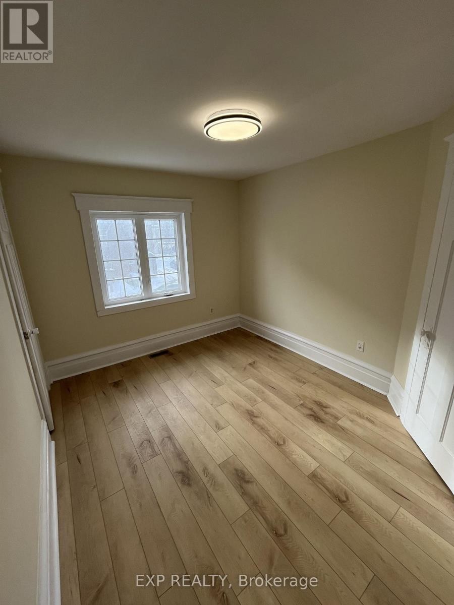 












505 BRONSON AVENUE

,
Ottawa,




Ontario
K1R6J8

