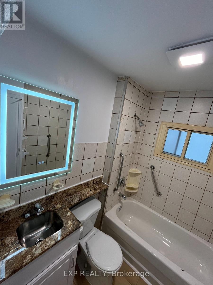 












505 BRONSON AVENUE

,
Ottawa,




Ontario
K1R6J8

