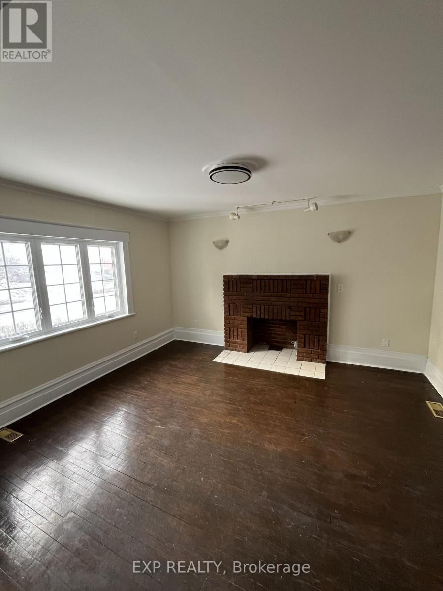 












505 BRONSON AVENUE

,
Ottawa,




Ontario
K1R6J8

