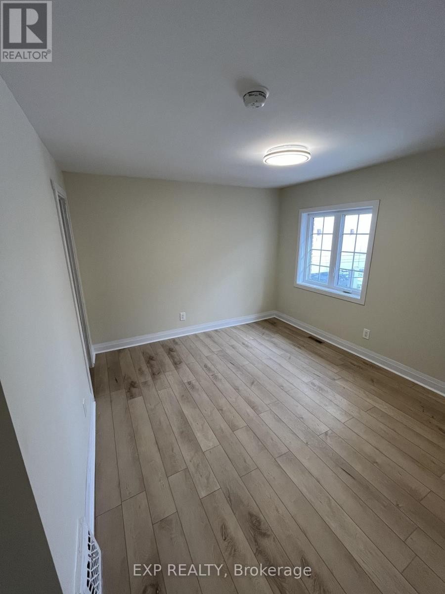 












505 BRONSON AVENUE

,
Ottawa,




Ontario
K1R6J8

