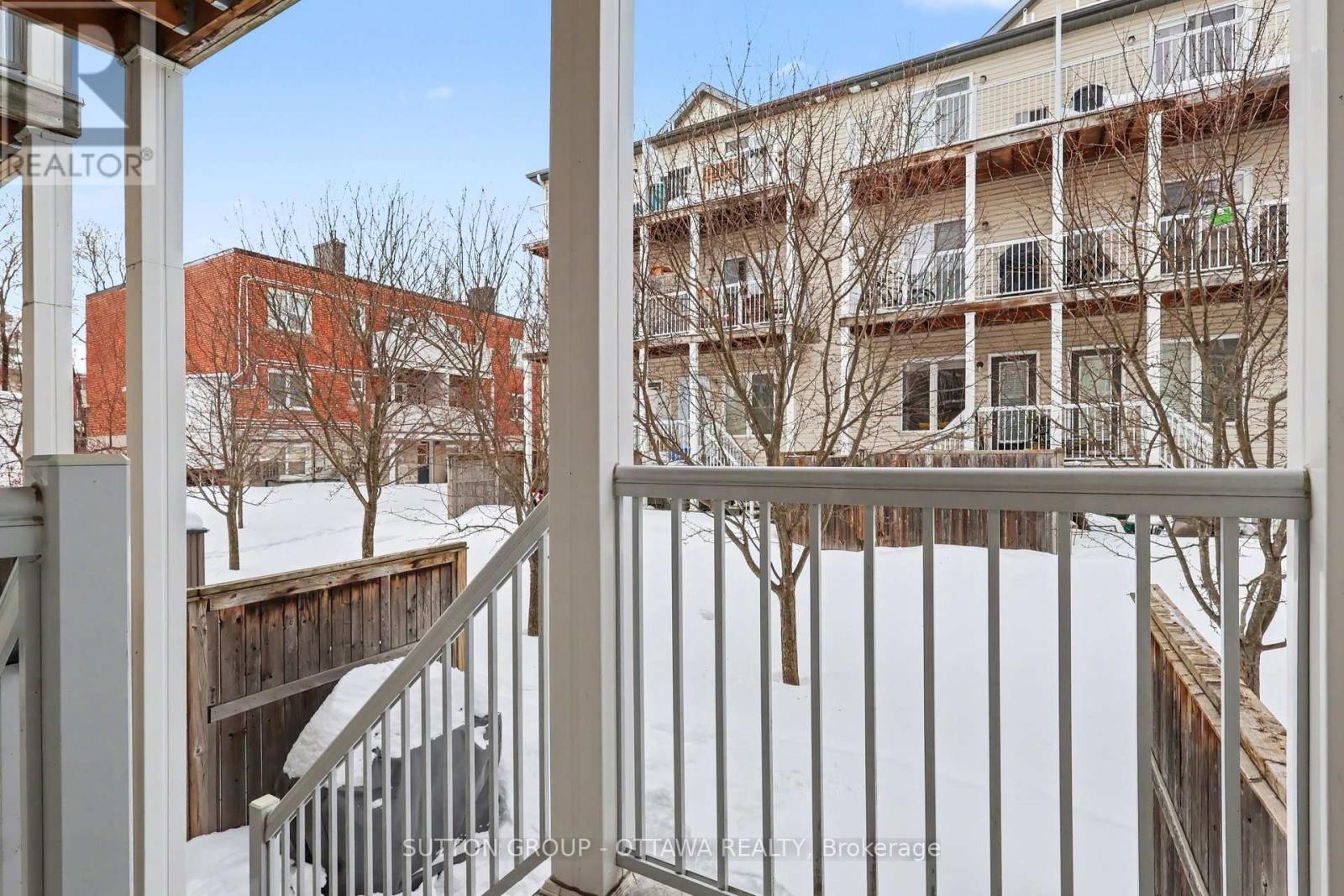 












340 LONDON TERRACE

,
Ottawa,




Ontario
K1K2W3

