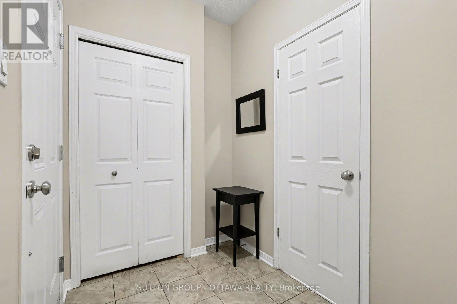 












340 LONDON TERRACE

,
Ottawa,




Ontario
K1K2W3

