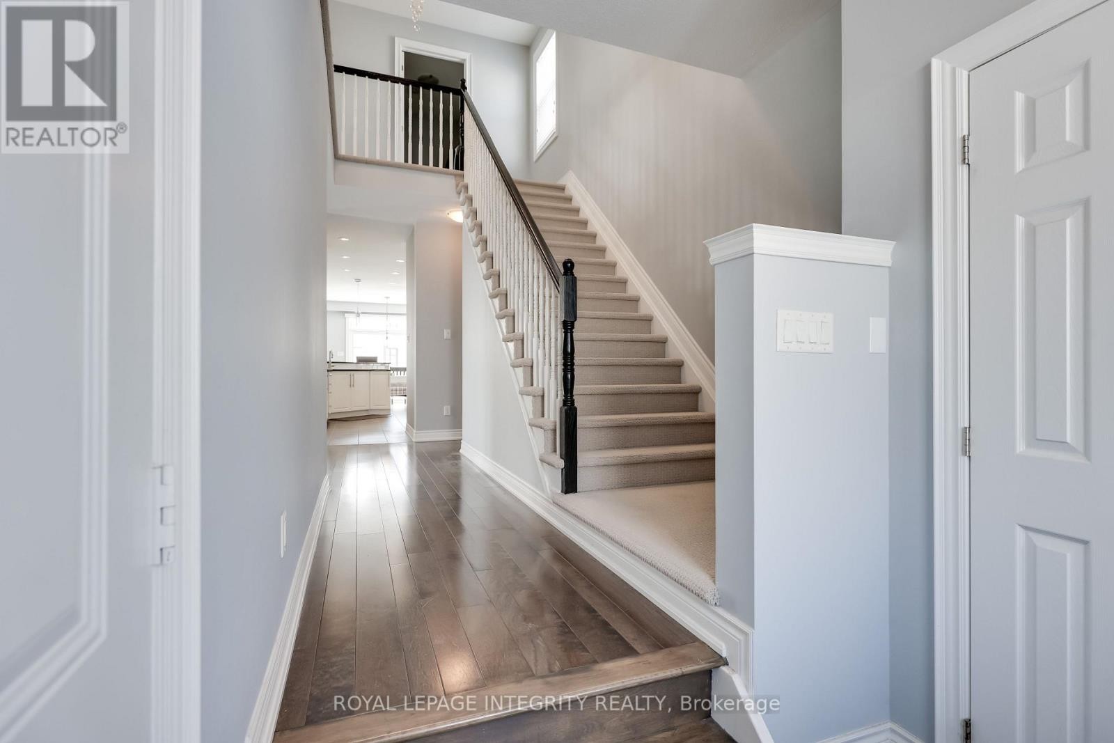 












432 TILLSONBURG STREET

,
Ottawa,




Ontario
K2T0C4

