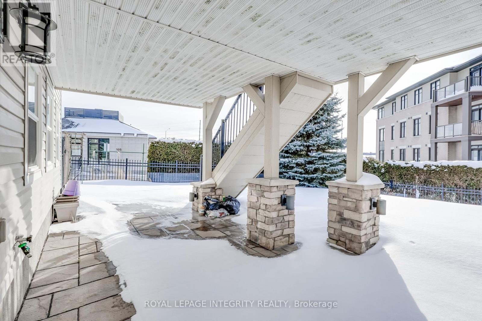 












432 TILLSONBURG STREET

,
Ottawa,




Ontario
K2T0C4

