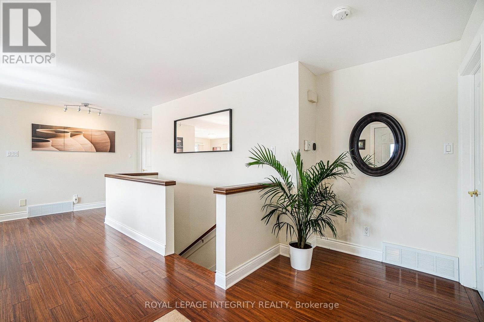 












55 ROWAN DRIVE

,
South Dundas,




Ontario
K0C1X0

