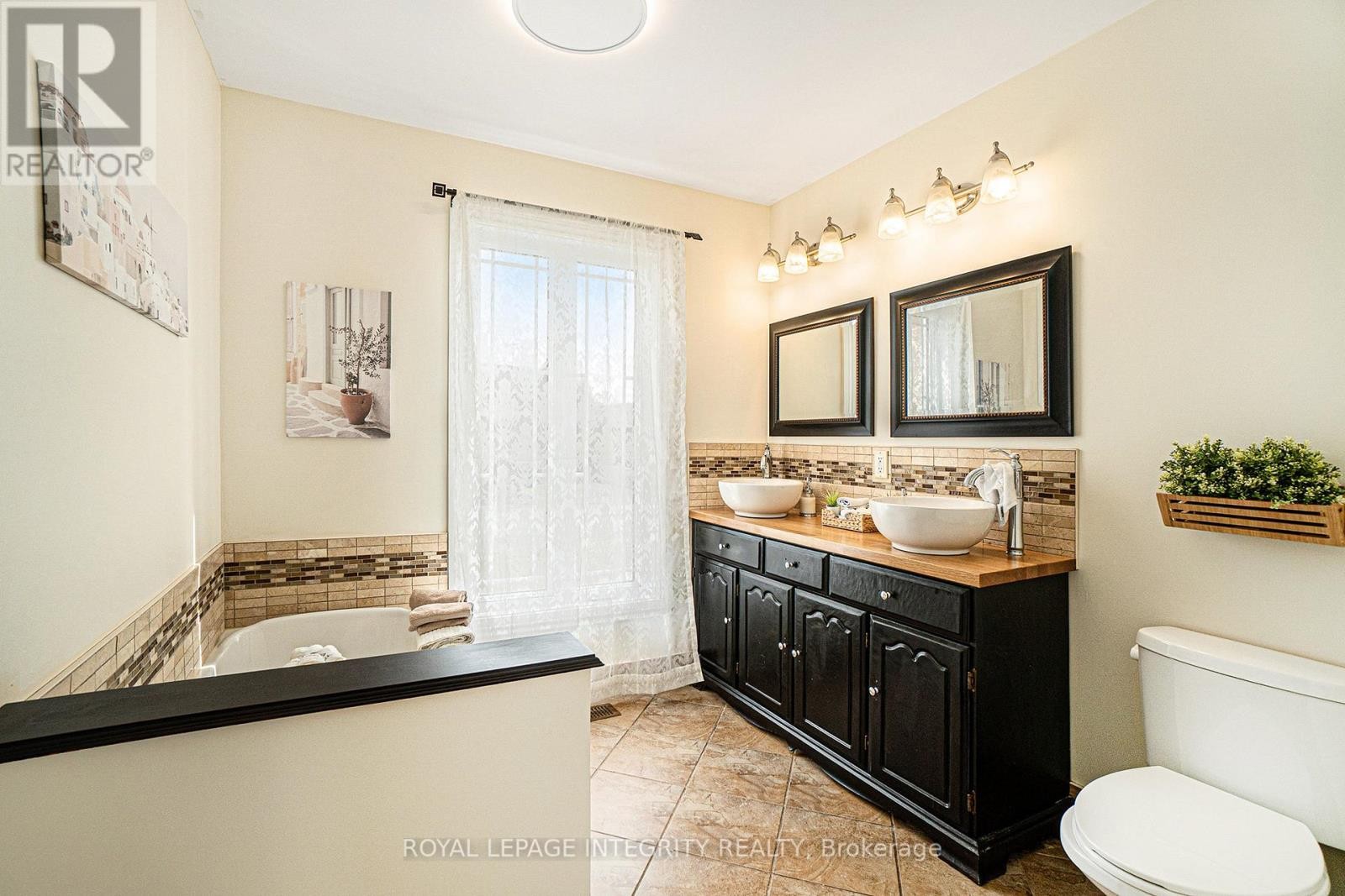 












55 ROWAN DRIVE

,
South Dundas,




Ontario
K0C1X0

