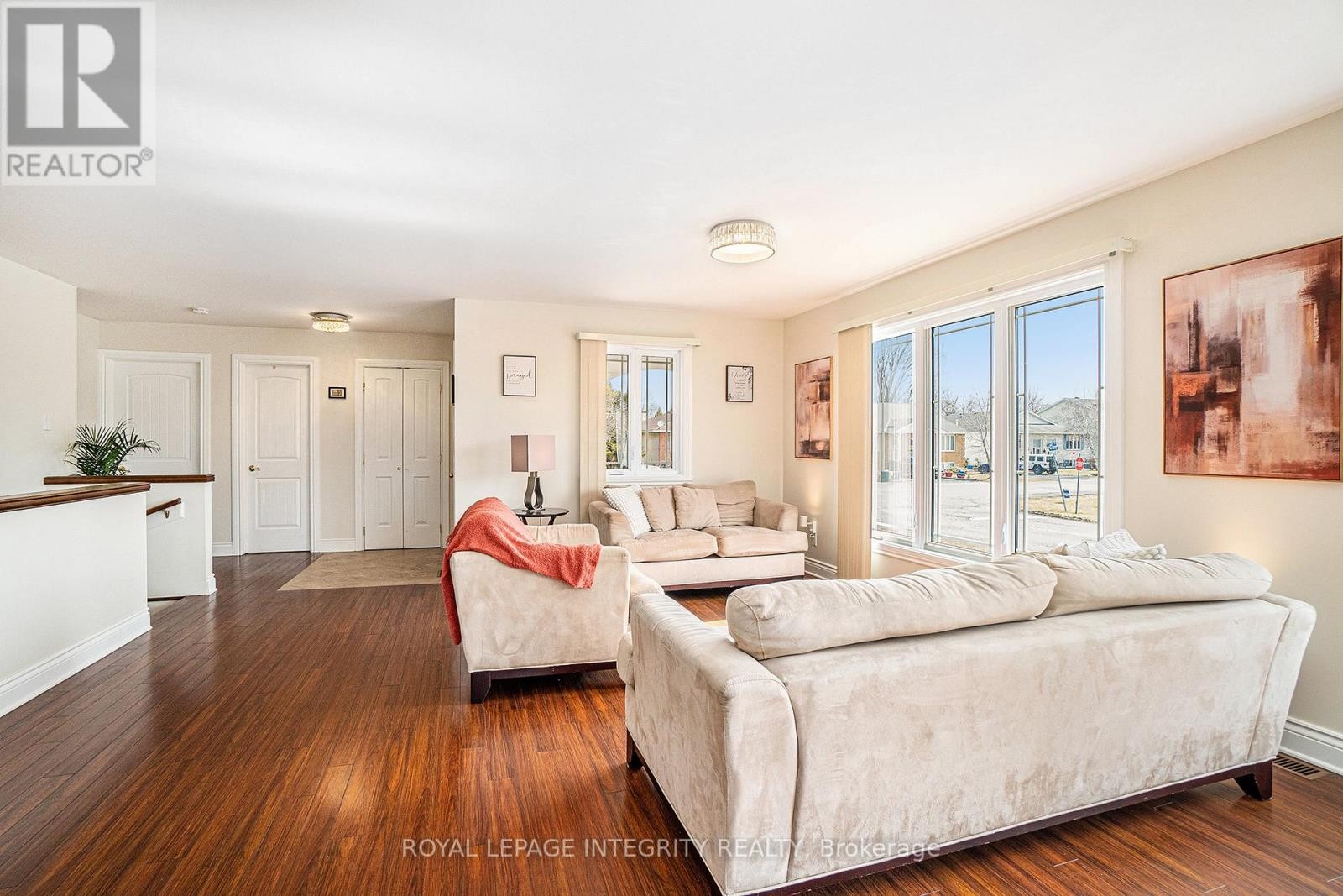 












55 ROWAN DRIVE

,
South Dundas,




Ontario
K0C1X0

