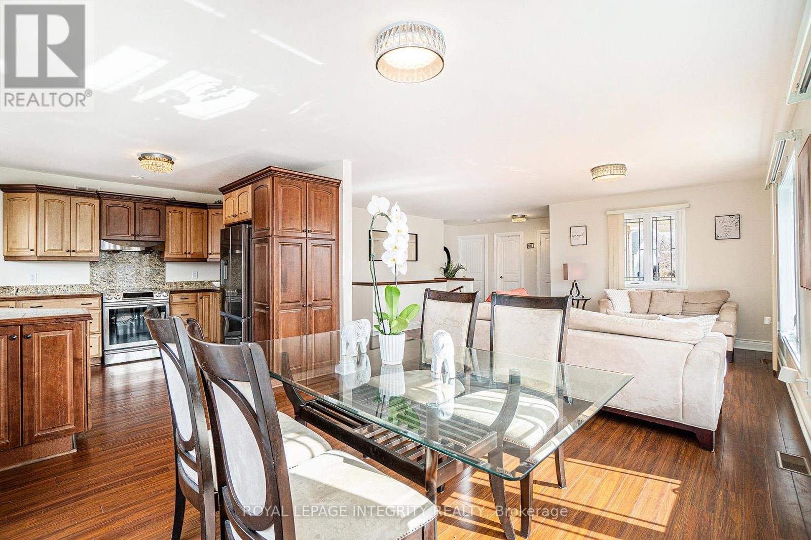 












55 ROWAN DRIVE

,
South Dundas,




Ontario
K0C1X0

