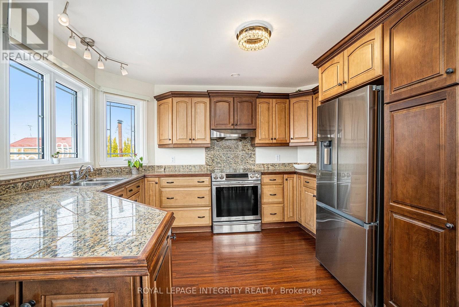 












55 ROWAN DRIVE

,
South Dundas,




Ontario
K0C1X0

