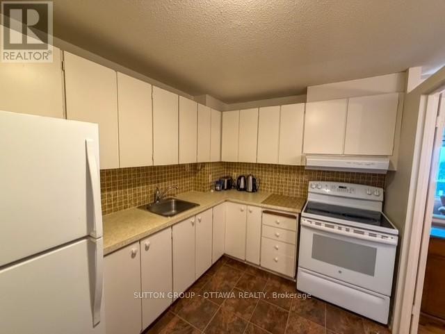 












603 - 1599 LASSITER TERRACE

,
Ottawa,




Ontario
K1J8R6

