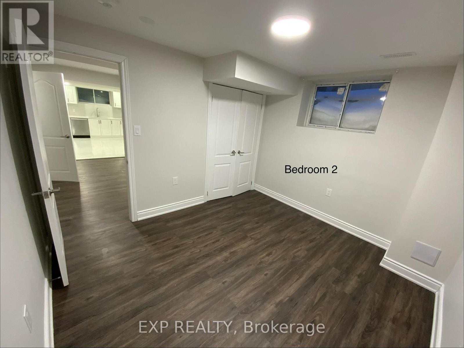 












B - 923 GUINNESS CRESCENT

,
Ottawa,




Ontario
K2C3H2

