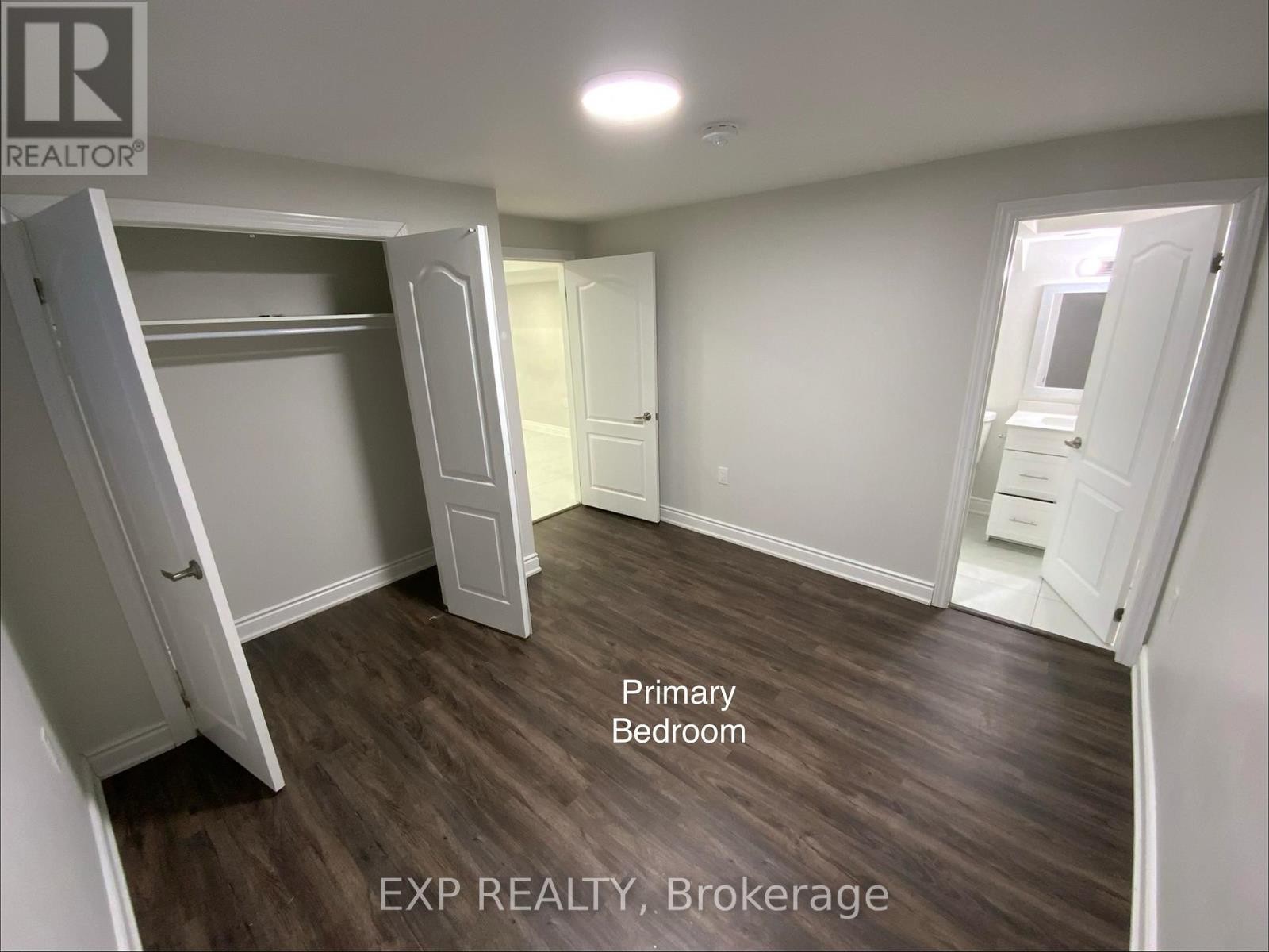 












B - 923 GUINNESS CRESCENT

,
Ottawa,




Ontario
K2C3H2

