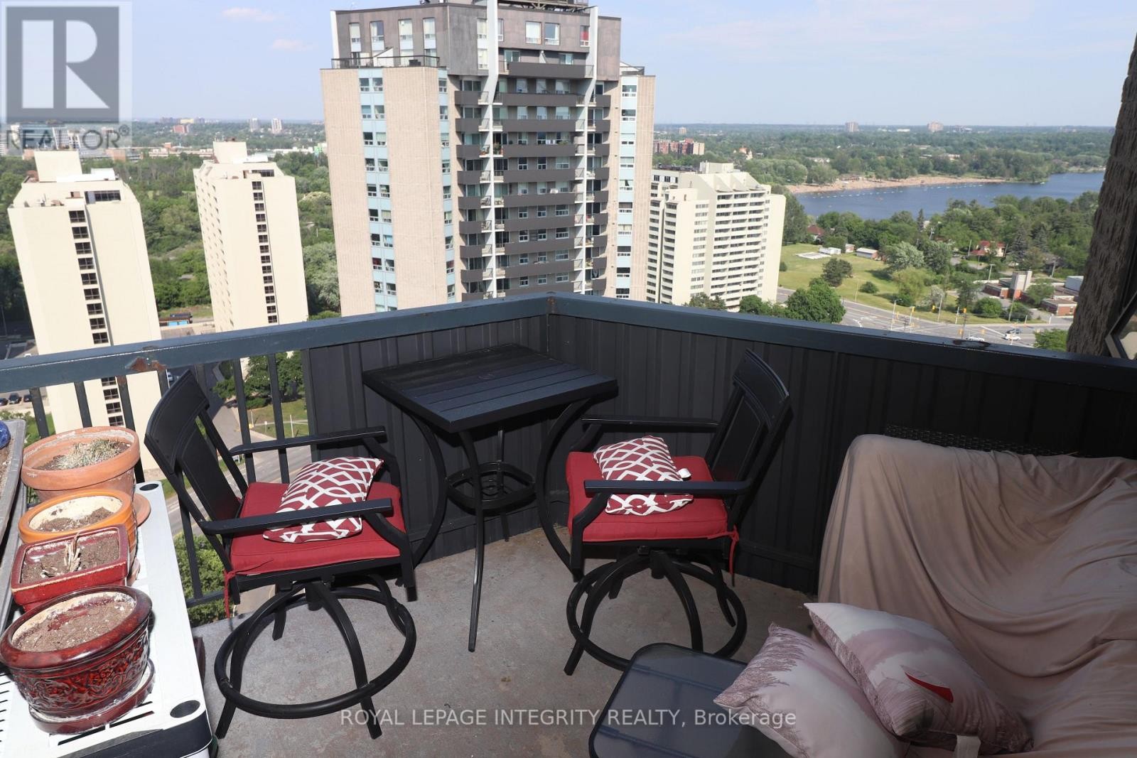 












2505 - 900 DYNES ROAD

,
Ottawa,




Ontario
K2C3L6

