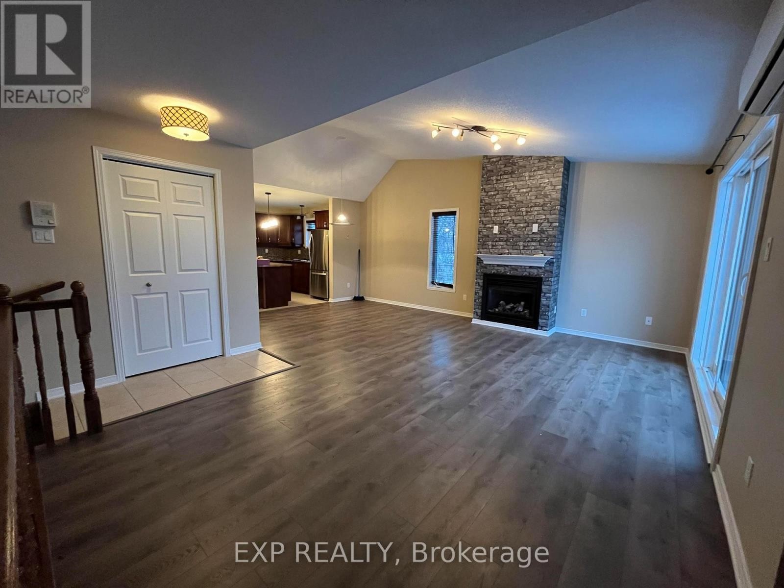 












509 - 205 ELIOT STREET

,
Clarence-Rockland,




Ontario
K4K0G4

