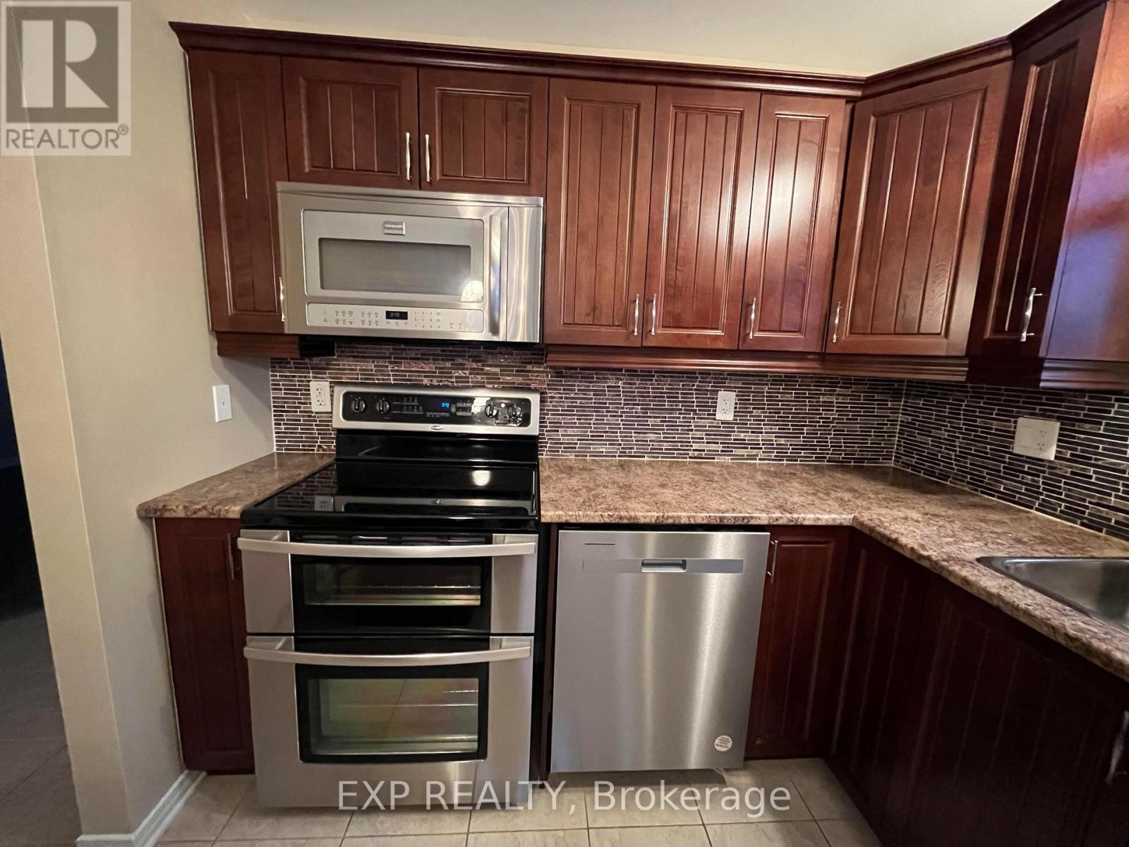 












509 - 205 ELIOT STREET

,
Clarence-Rockland,




Ontario
K4K0G4

