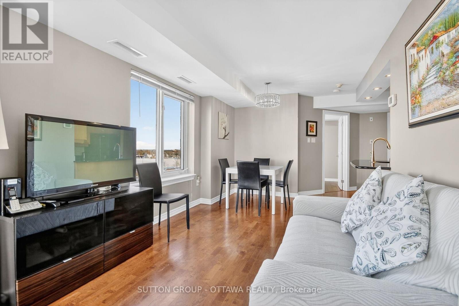 












507 - 314 CENTRAL PARK DRIVE

,
Ottawa,




Ontario
K2C0R2

