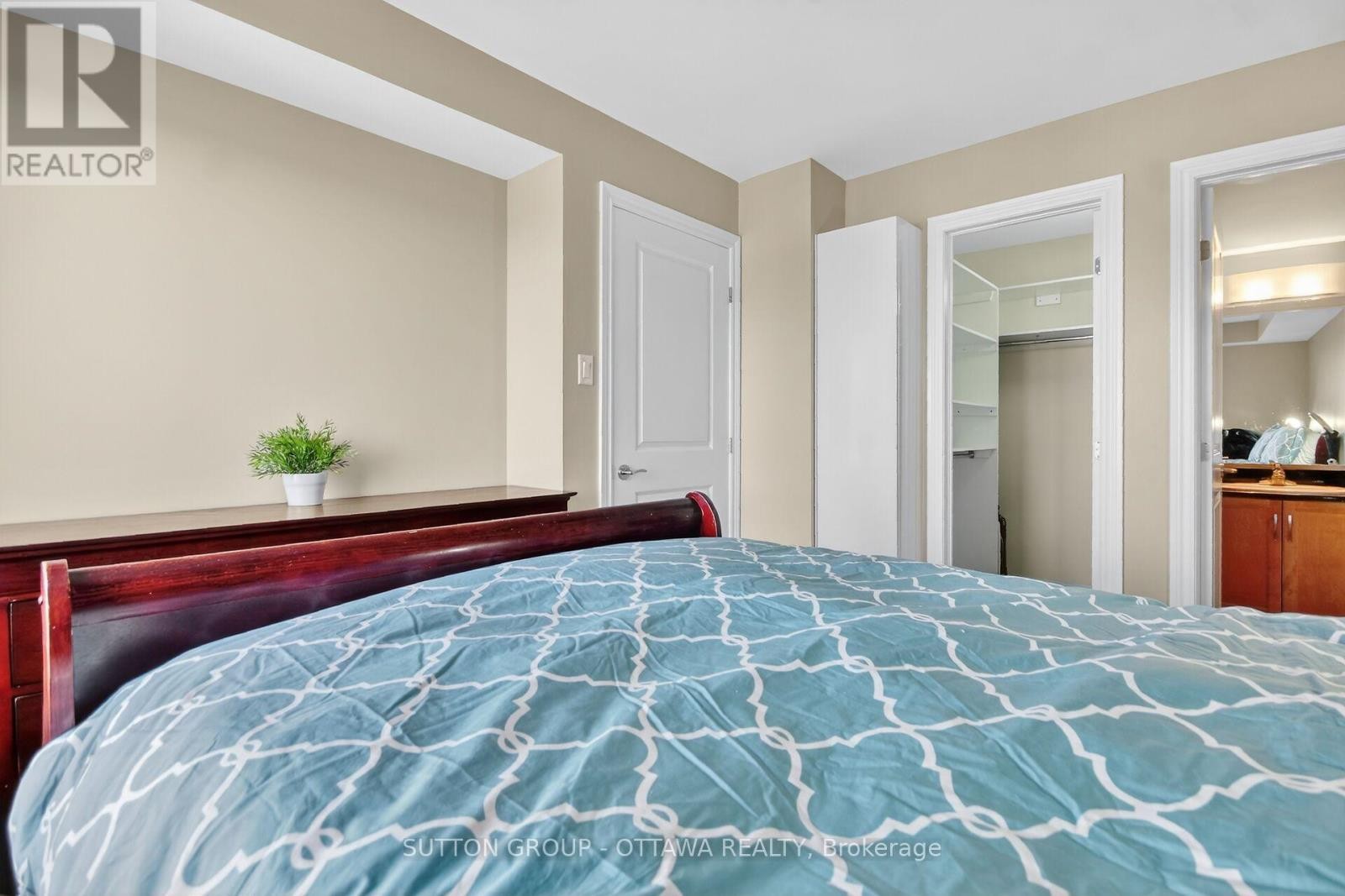 












507 - 314 CENTRAL PARK DRIVE

,
Ottawa,




Ontario
K2C0R2

