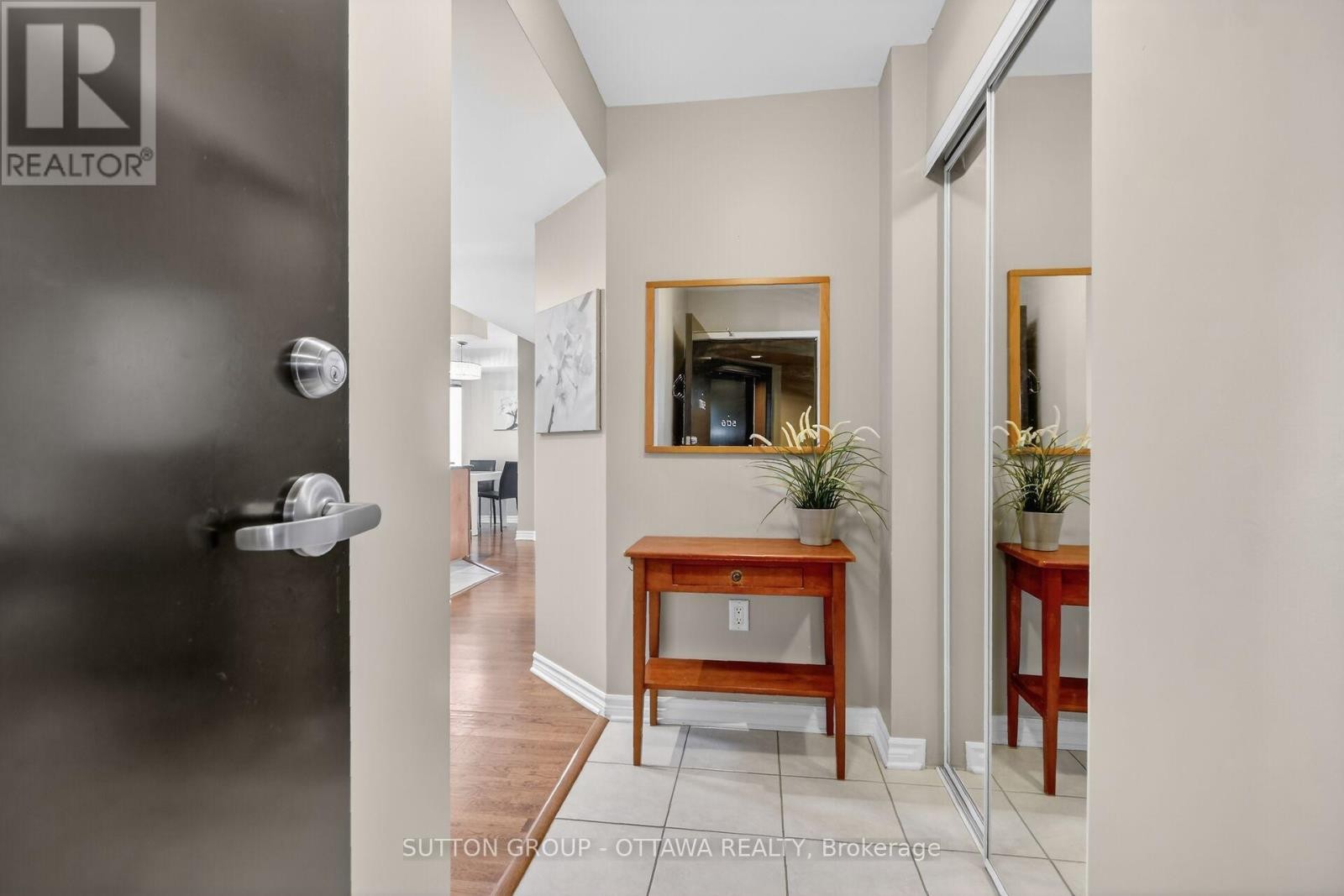 












507 - 314 CENTRAL PARK DRIVE

,
Ottawa,




Ontario
K2C0R2

