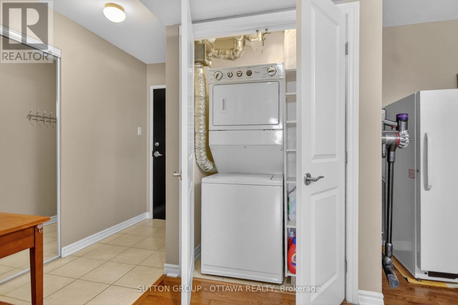 












507 - 314 CENTRAL PARK DRIVE

,
Ottawa,




Ontario
K2C0R2

