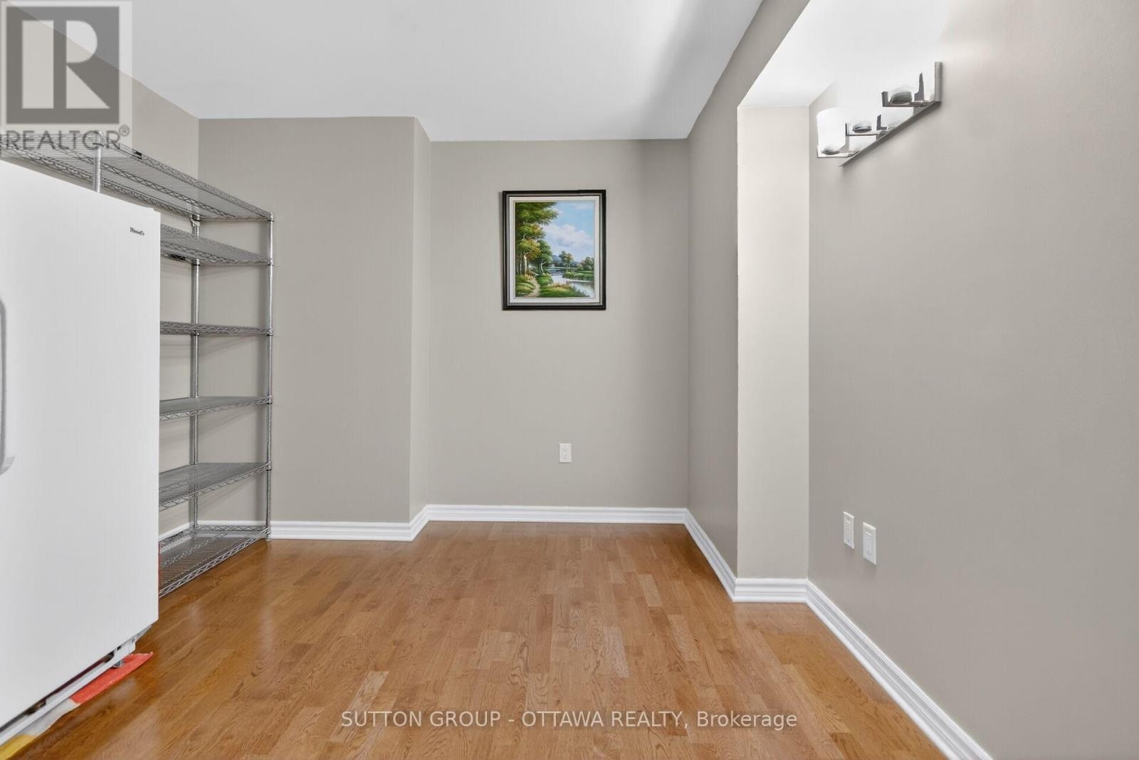 












507 - 314 CENTRAL PARK DRIVE

,
Ottawa,




Ontario
K2C0R2

