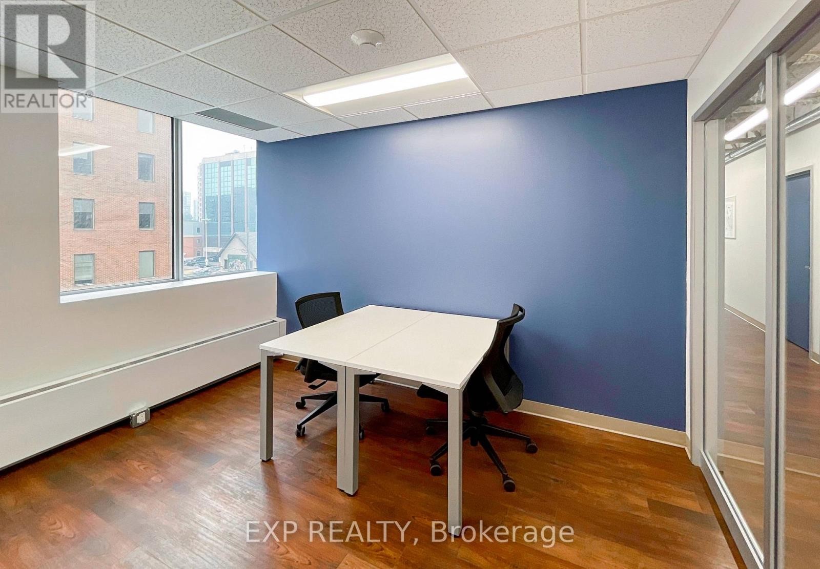 












396 COOPER STREET

,
Ottawa,




Ontario
K2P2H7

