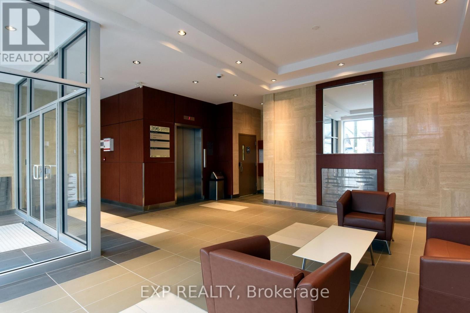 












396 COOPER STREET

,
Ottawa,




Ontario
K2P2H7

