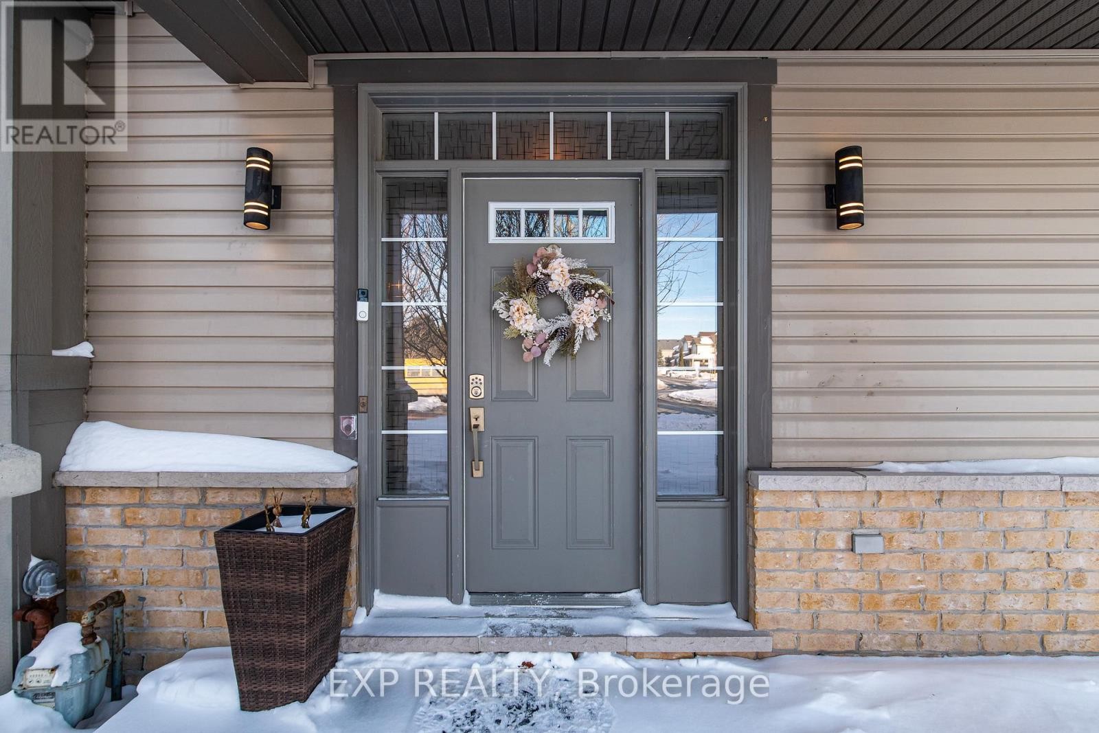 












601 ROSEHILL AVENUE

,
Ottawa,




Ontario
K2S0K3

